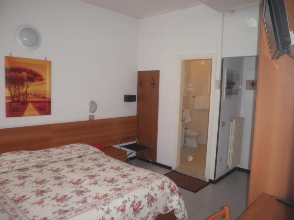 Hotel Touring Соттомаріна Номер фото